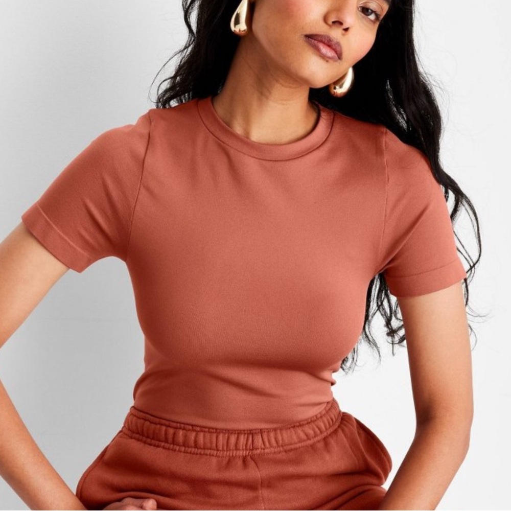 Seamless baby tee
